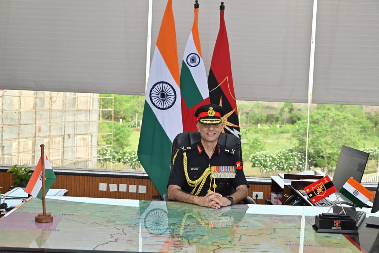 Lieutenant General Mohit Malhotra Takes Over as GOC-in-C of South Western Command